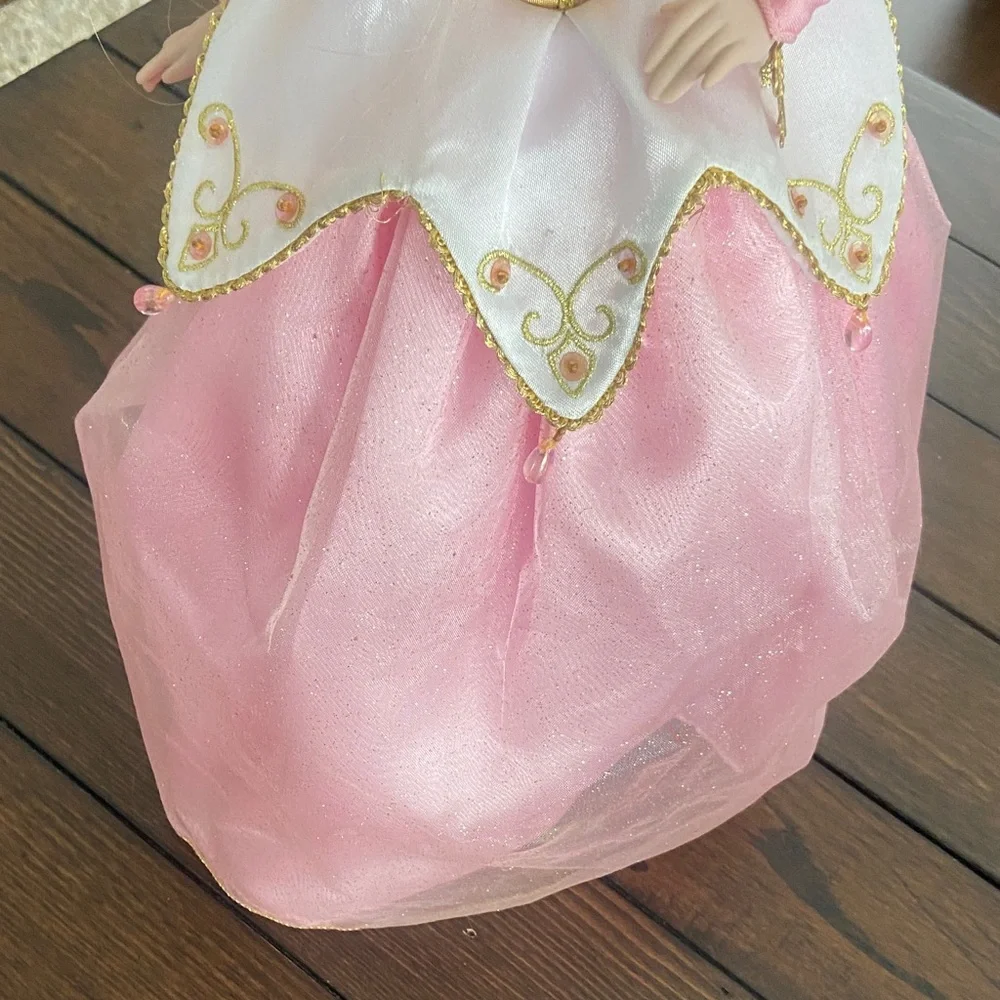 Disney Princess Aurora Porcelain Doll Pink Dress Sleeping Beauty Collectible